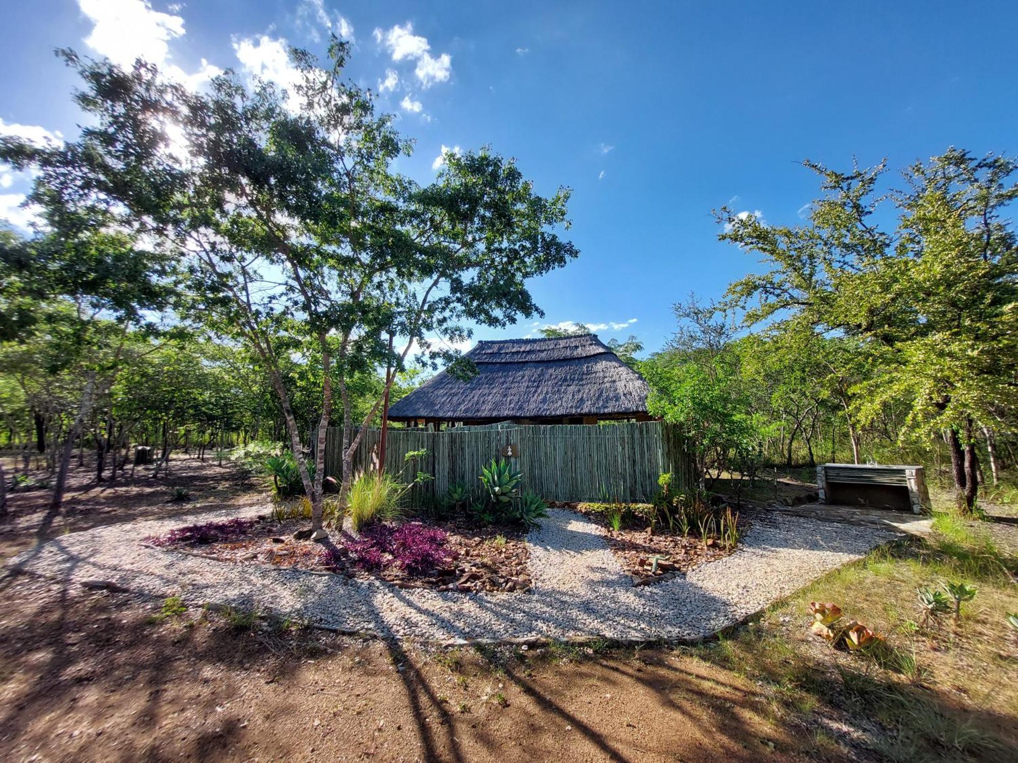 Musangano Lodge Odzi Екстер'єр фото